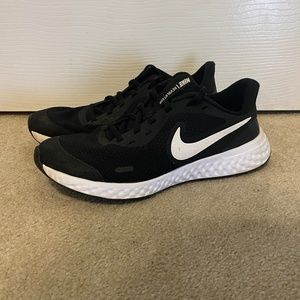 Nike Revolution Sneakers 6y